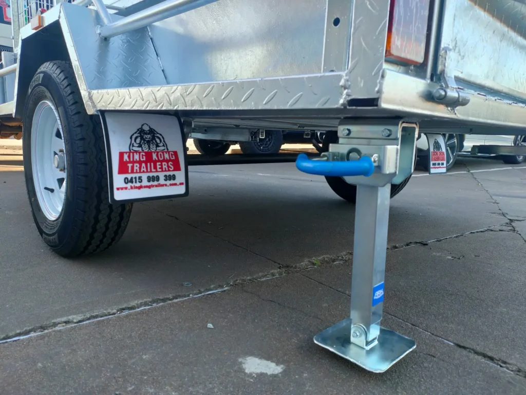 Drop Down Corner Steadies 590mm (Pair)