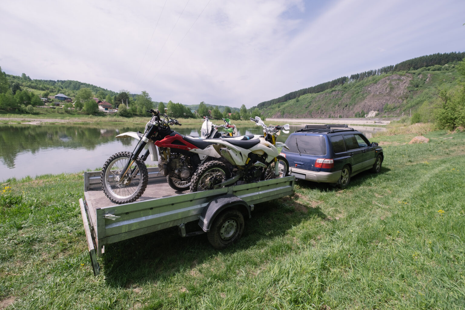 Learn How to Transport a Dirt Bike Easily King Kong Trailers