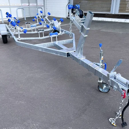 KKT-BTS62140 - 6.2m Galvanised Boat Trailer 1400kg ATM – Suits Boats 5.7–6.2m (18.7–20.3ft)
