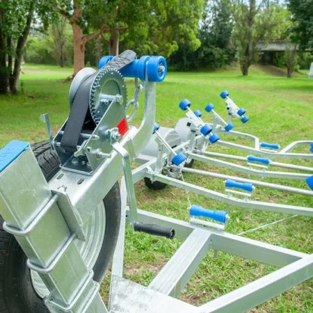 Boat trailer 5.7M 2000kg-brake